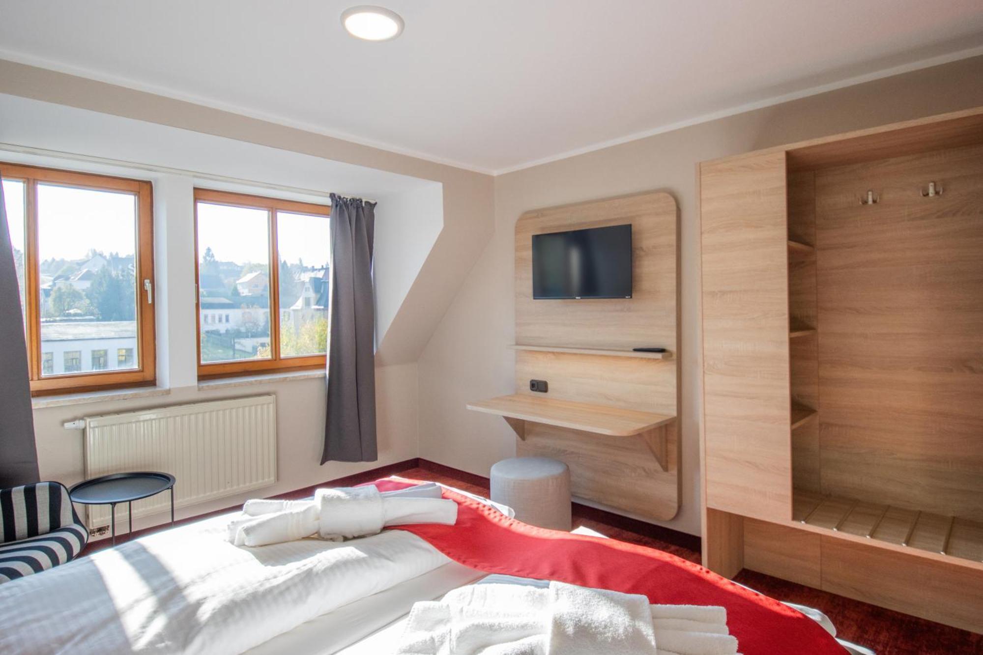 Hotel Lengenfelder Hof Lengenfeld  Eksteriør billede